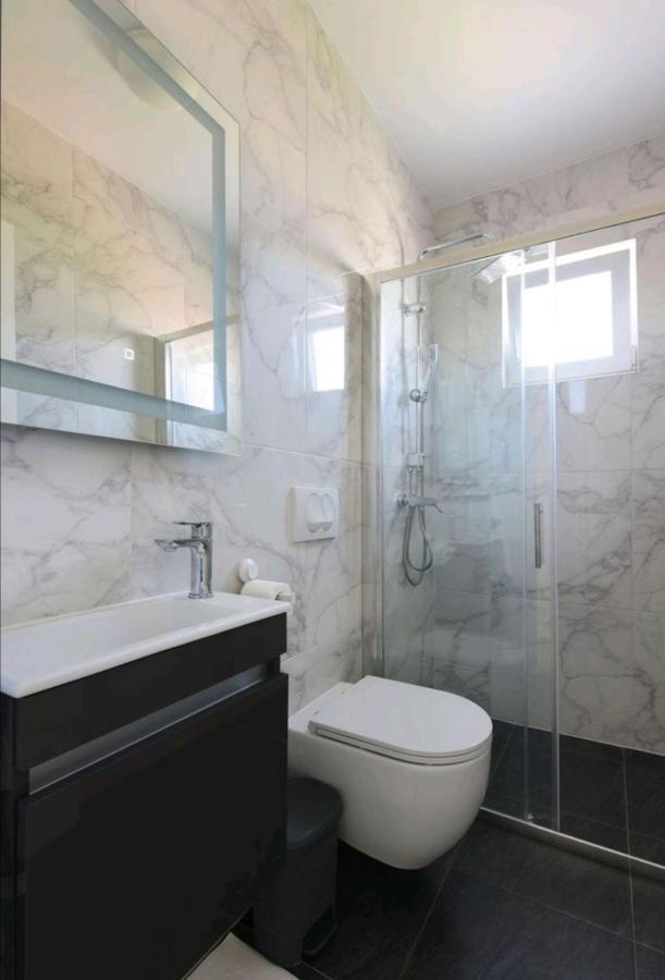 Casa Bianca Apartment ปริฟลากา ภายนอก รูปภาพ