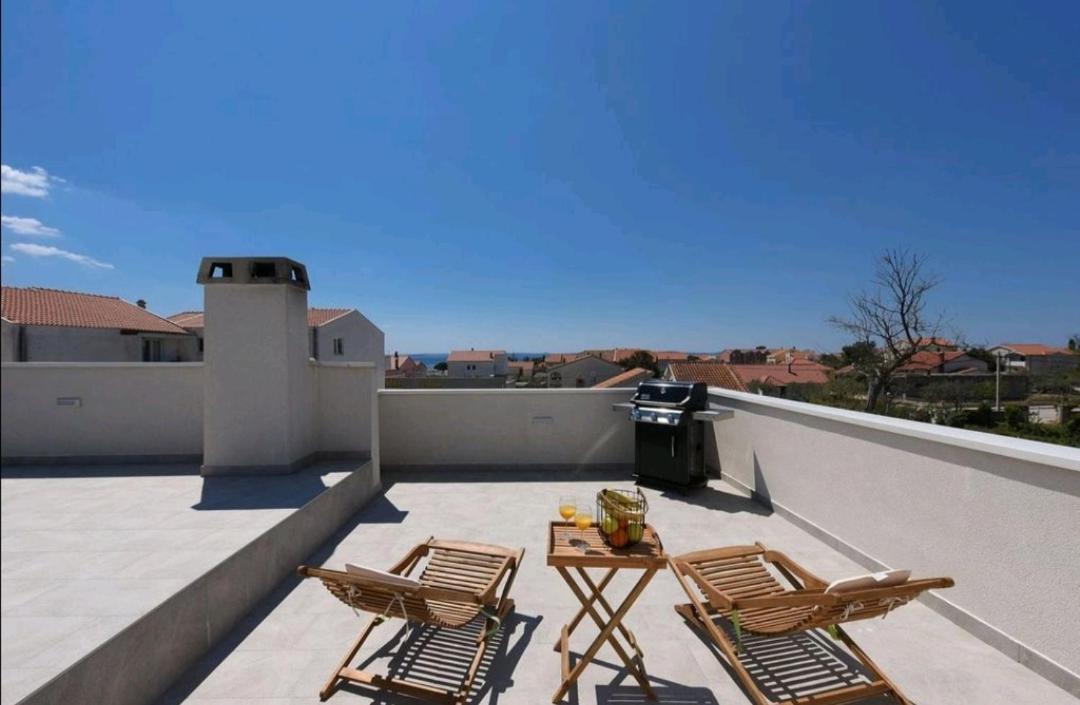 Casa Bianca Apartment ปริฟลากา ภายนอก รูปภาพ